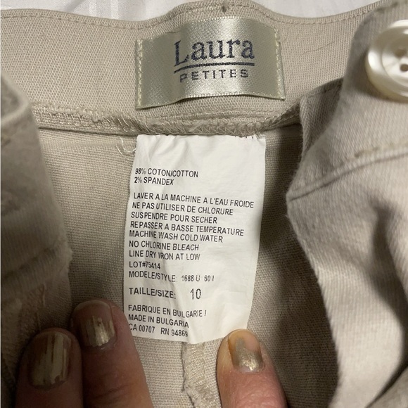 Laura Petites, size 10, great shape, summer pants. - Picture 2 of 2